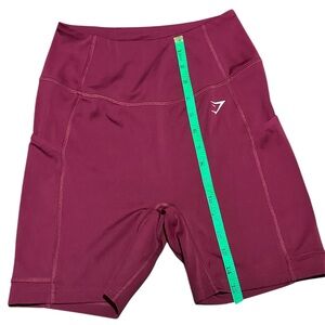 Gym shark size small pocket shorts